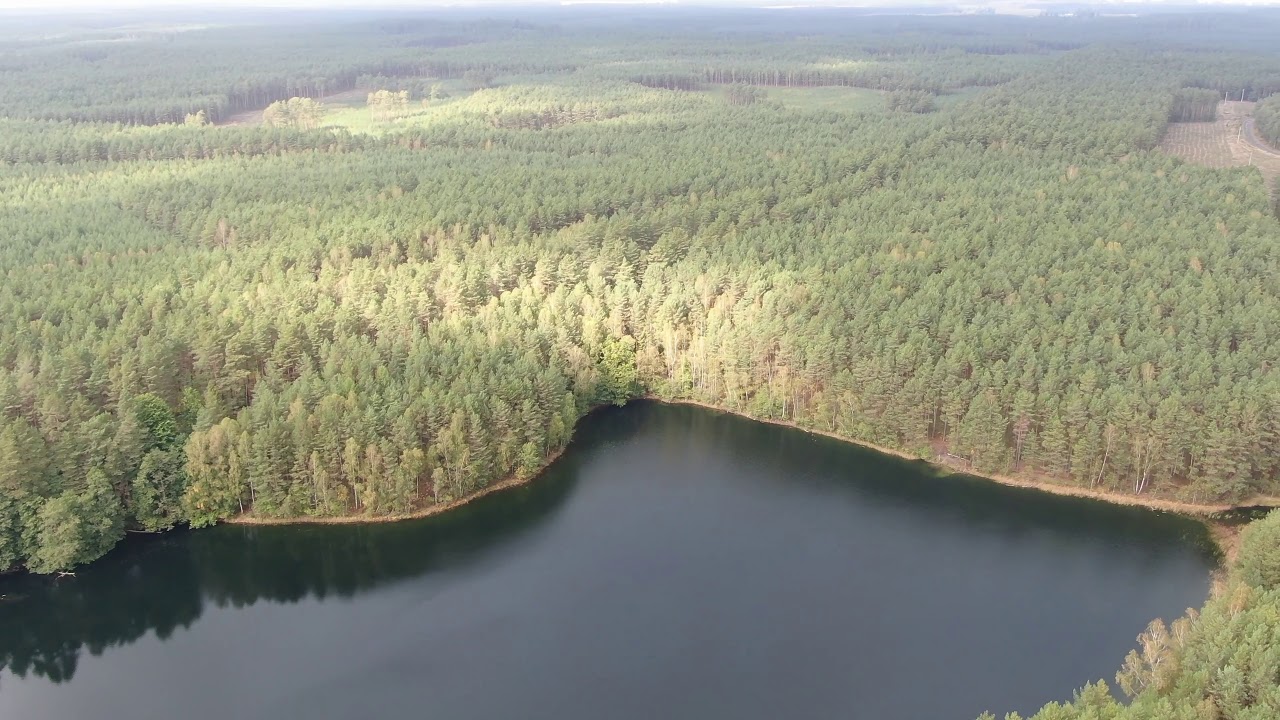 Dolina Słupi. Jezioro Modre. Kaszuby. Dron.  DJI Mavic 2. GoPro 7 Black. 4k