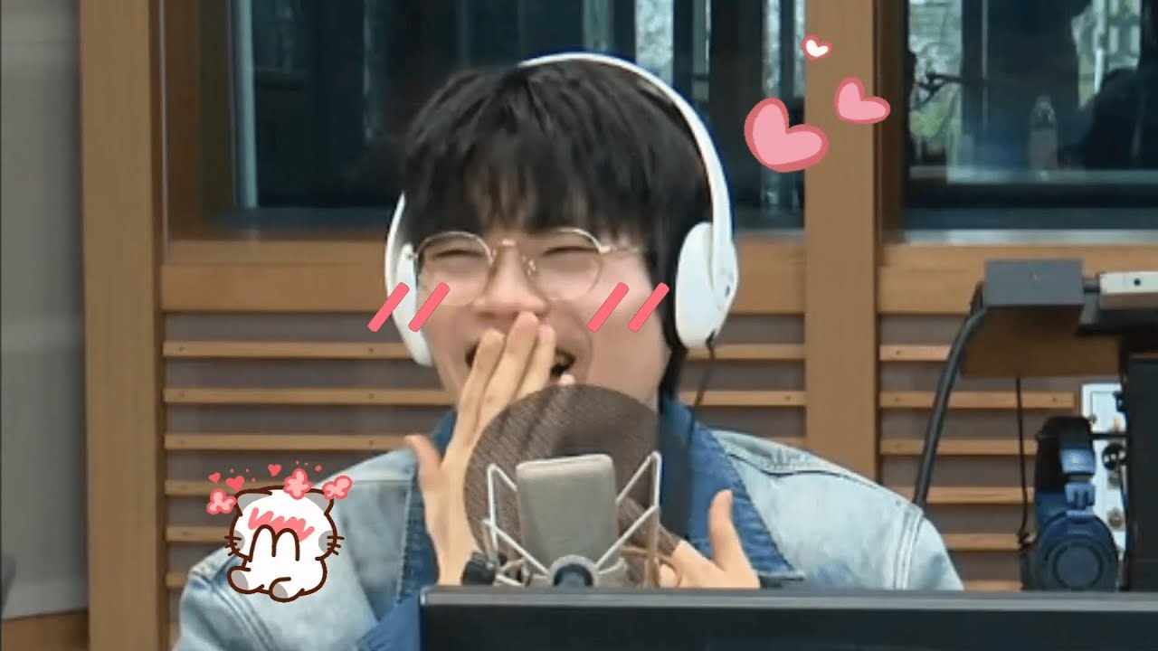 [ENG SUB] WING being awkwardly cute | 04.15 MBC Radio