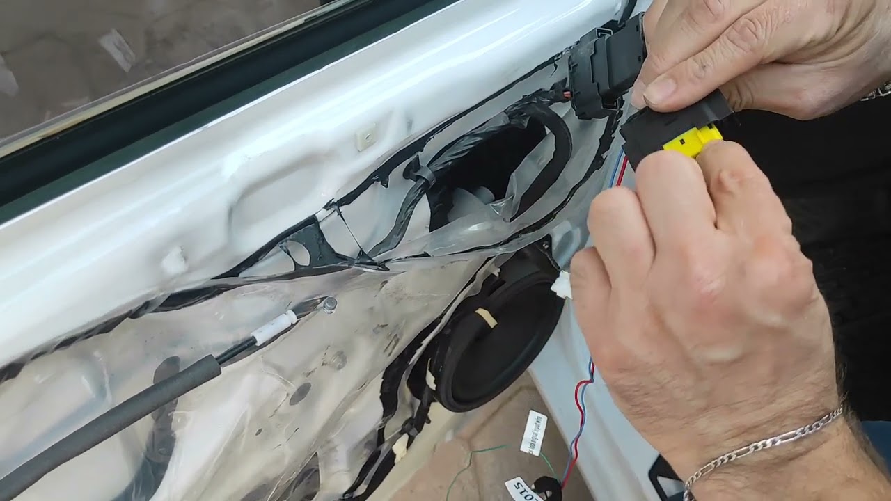 Hyundai i20 araca 4 cam kaldırma modülü montajı, montaj için açıklamadan ulaşabilirsiniz.