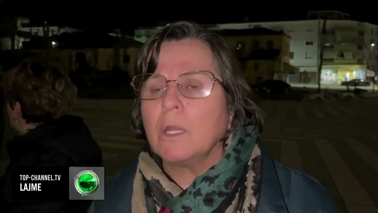 Top Channel/ U njoftuan të largohen nga tregu industrial, tregtarët në Vlorë dalin në protestë
