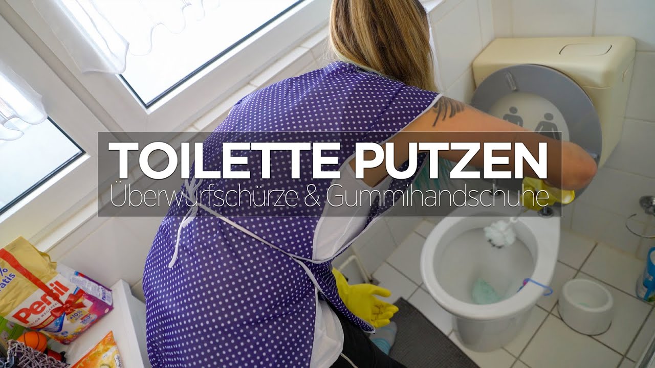 Haushaltsmode Classic: Toilette putzen mit &Uuml;berwurfsch&uuml;rze und Gummihandschuhen I Mirianna