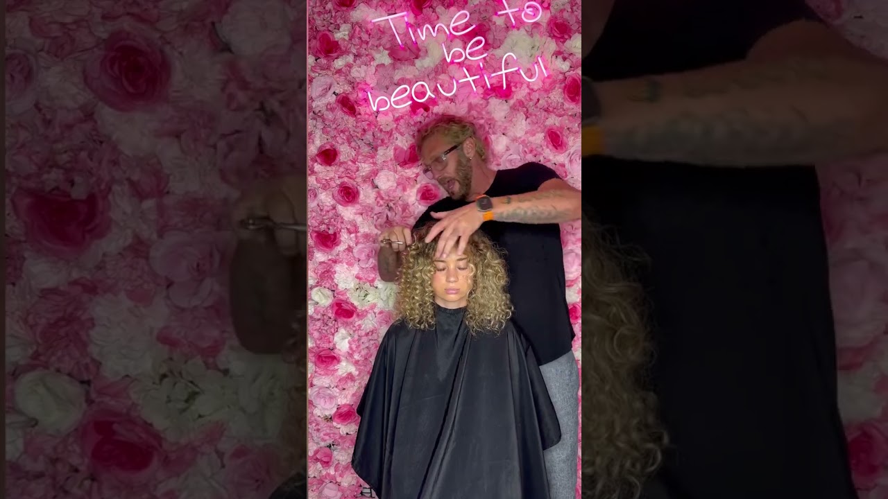 How to cut curly hair with angles in motion