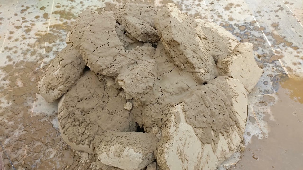Asmr. Pure mud with thick paste pouring. HBD@SyedaCutie ALLAH bless on u stay blessed