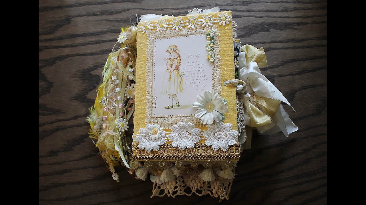 Daisy Junk Journal and a bear visit
