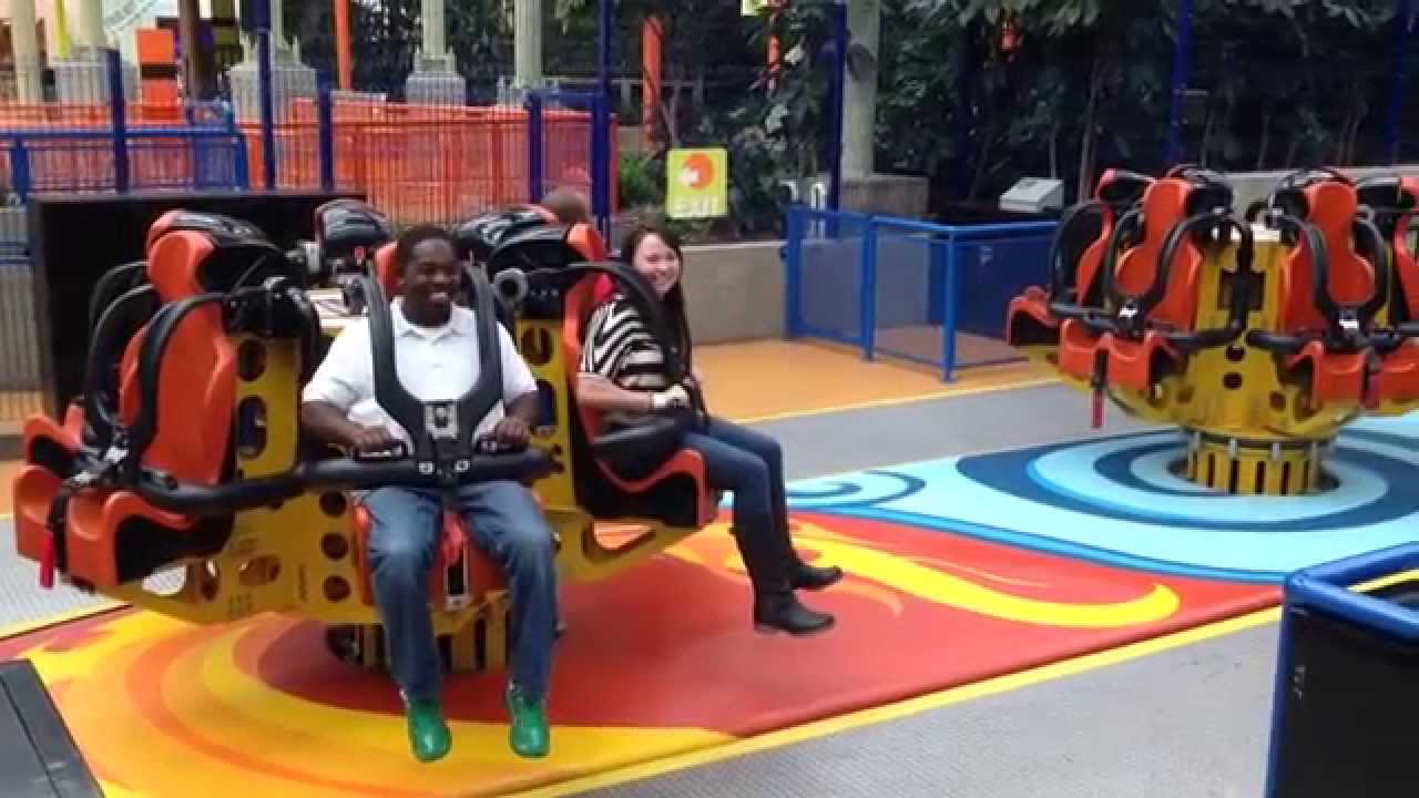 Riding the Avatar Airbender at Nickelodeon Universe - Mall of America