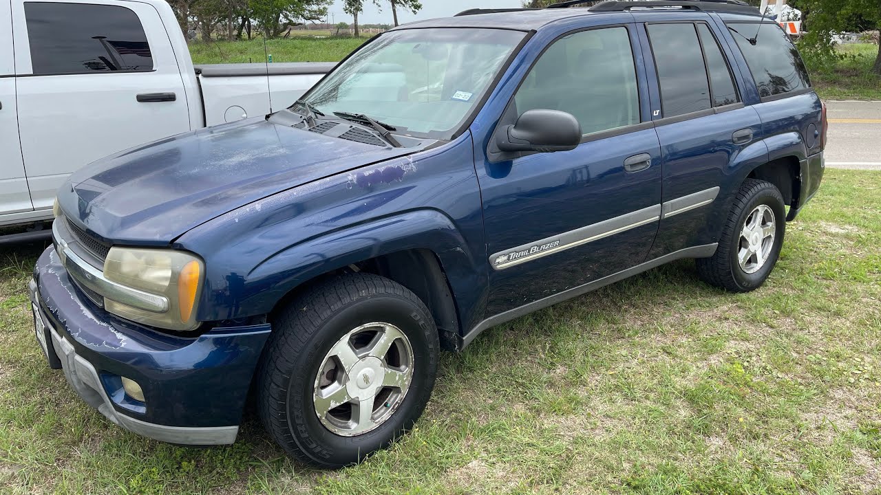 Замена топливной форсунки и прокладки клапанной крышки Chevrolet Trailblazer 2002 года.