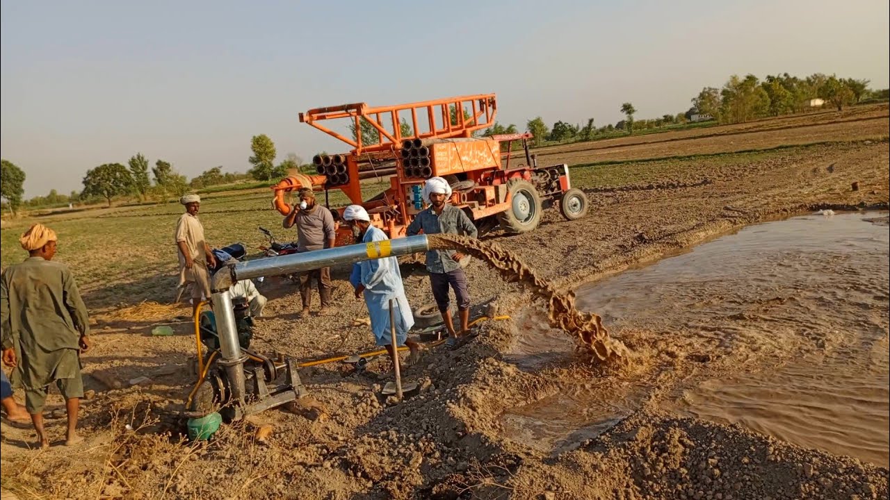 Tubewell installation in Pakistan modern technology || Tubewell boring machine working ahsaan ijaz