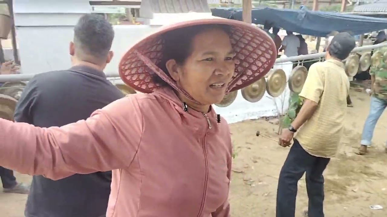 Cồng chiêng ăn nhà mã yă mloanh Bôn Hoang 1/thôn ayunpa 