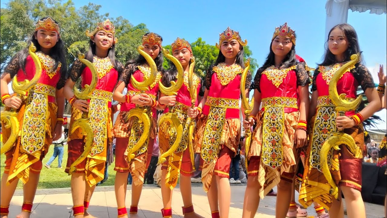 MAGELANG TEMPOE DOELOE  || ALUN ALUN MAGELANG || tari ksatria || Sanggar adya gunita