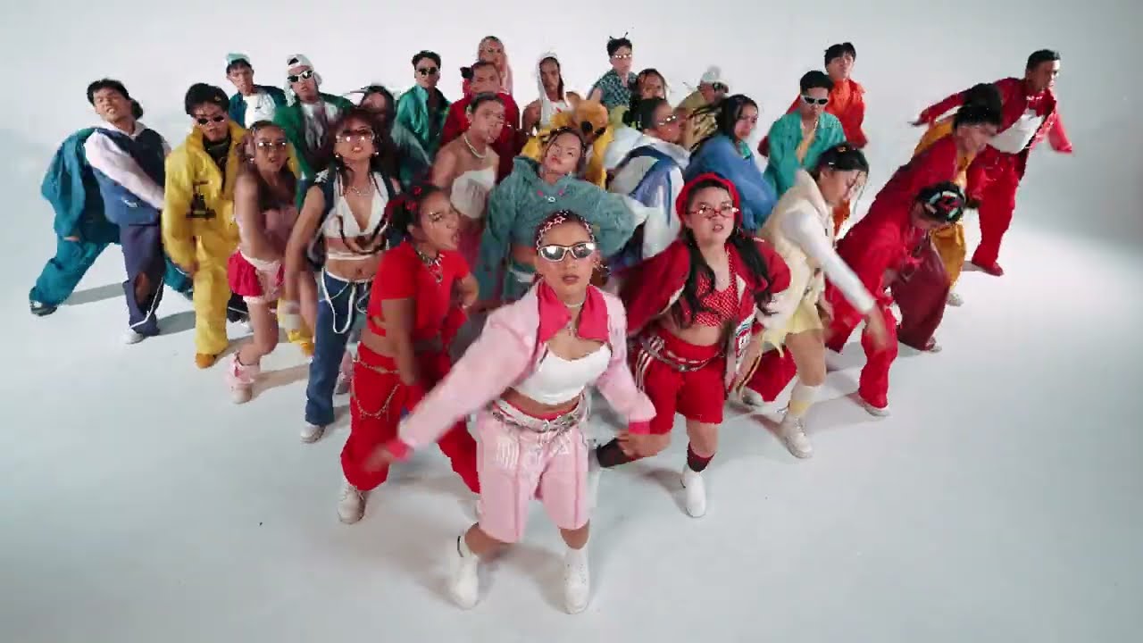 TEAM SALUT - ZOOM ZOOM (Official Dance Video)