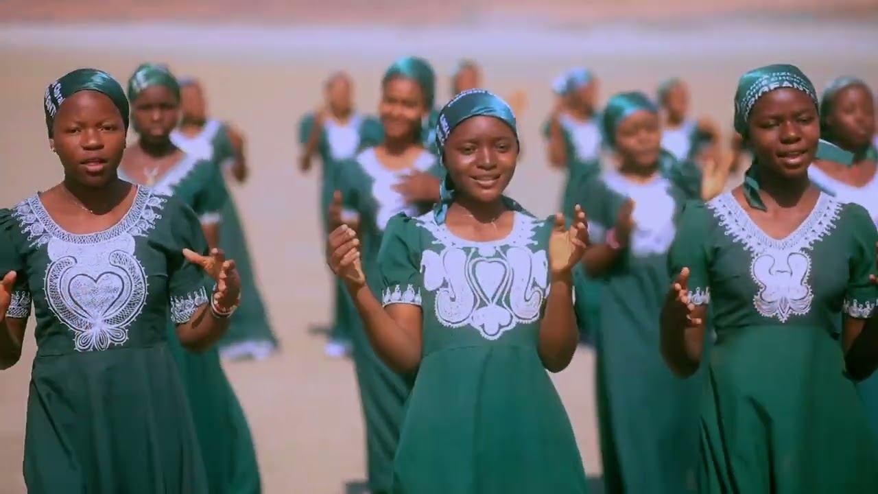 Chorale de dirigeants katuba tuyangalala munginzula a kimbangu clip officiel by Djyavpro