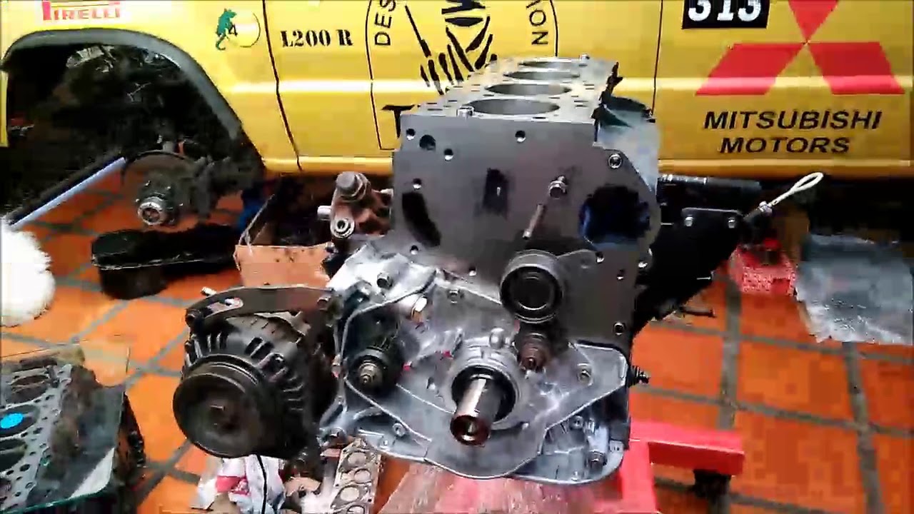 Montagem do Motor 4D56 da L200 Parte 6 Suporte e Continuação da Montagem