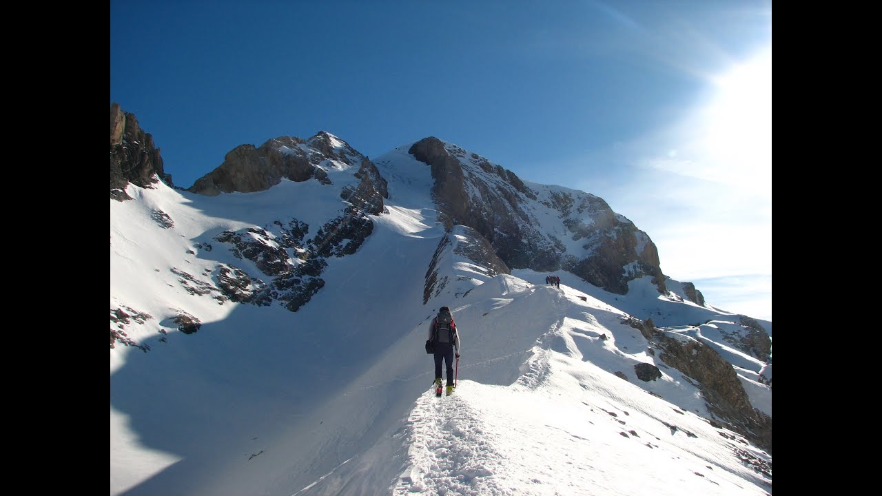 Ascensión invernal al Monte Perdido por la Escupidera