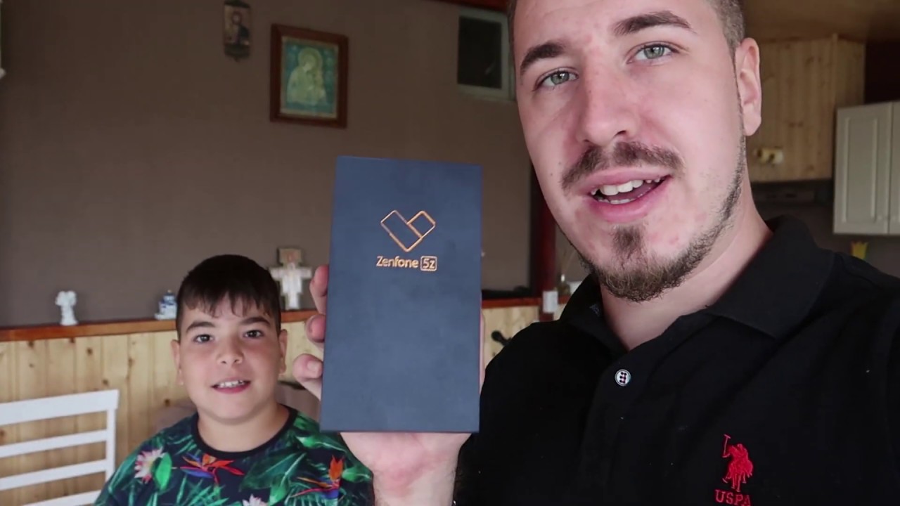 I-AM FACUT CADOU PRIMUL TELEFON LUI IUSTINEL!