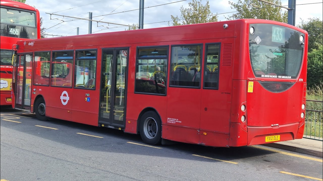 *Pure Limp* Abellio London 8778 YX12DLE Bus Route 433