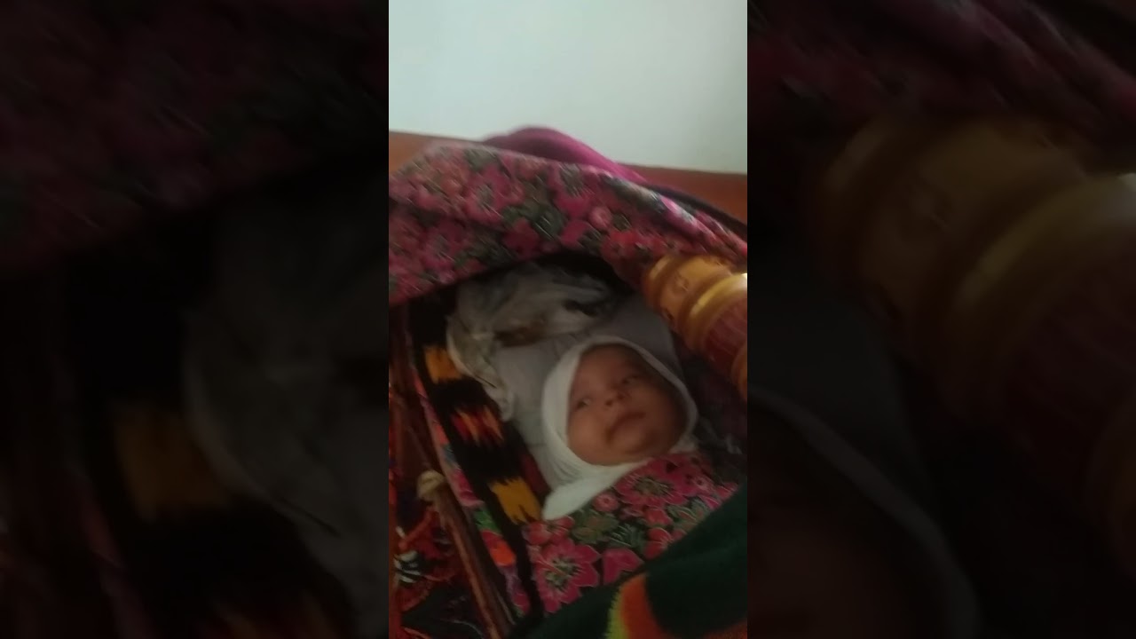 Muhammad Nur multfilim koʻryapti😜🤭🤔