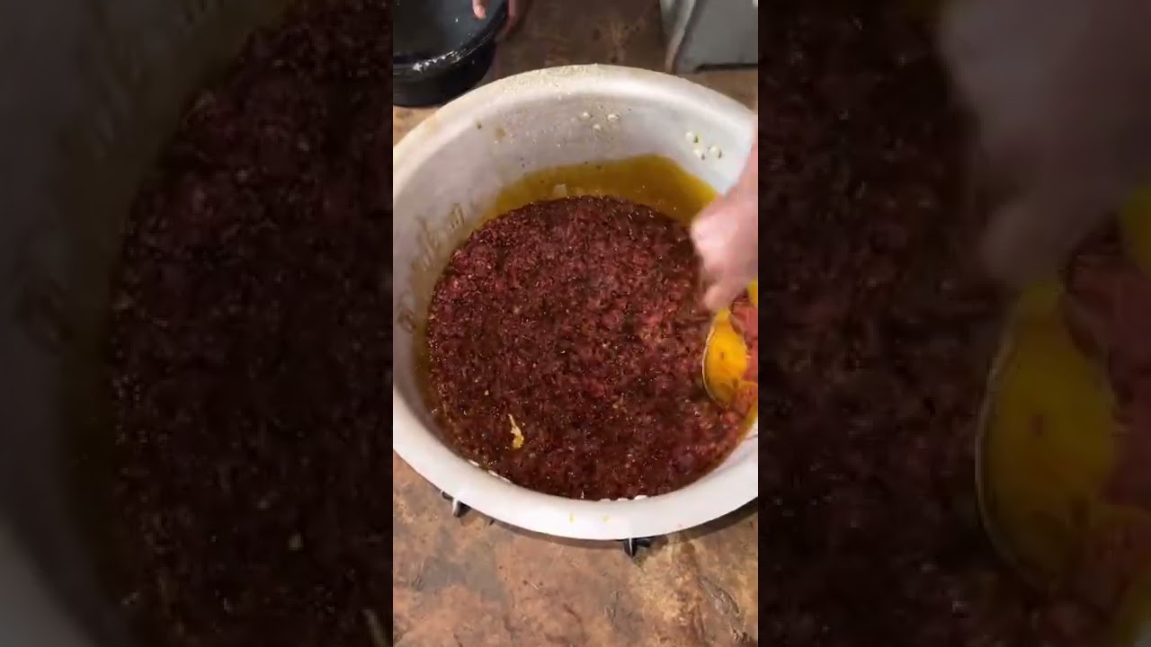 Preparing Kitfo 