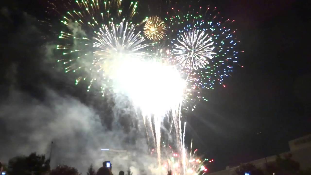 2016 Lenox Square Atlanta Fireworks Finale