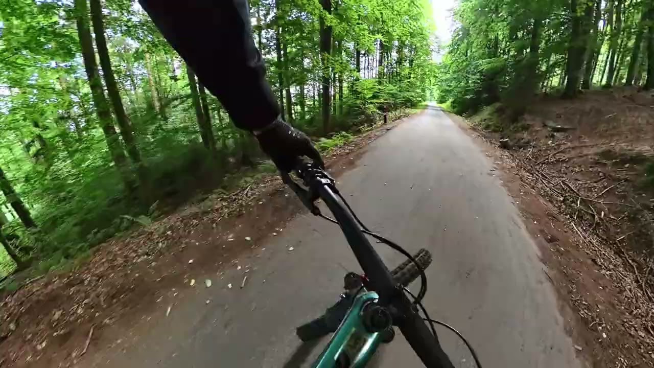 Czerwona Blinduro trailpark Bukovka 