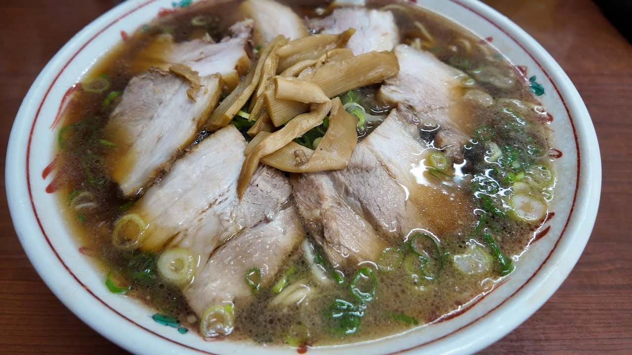 城陽の「本家 第一旭 たかばし 久津川」でデラックスラーメン食ってきた