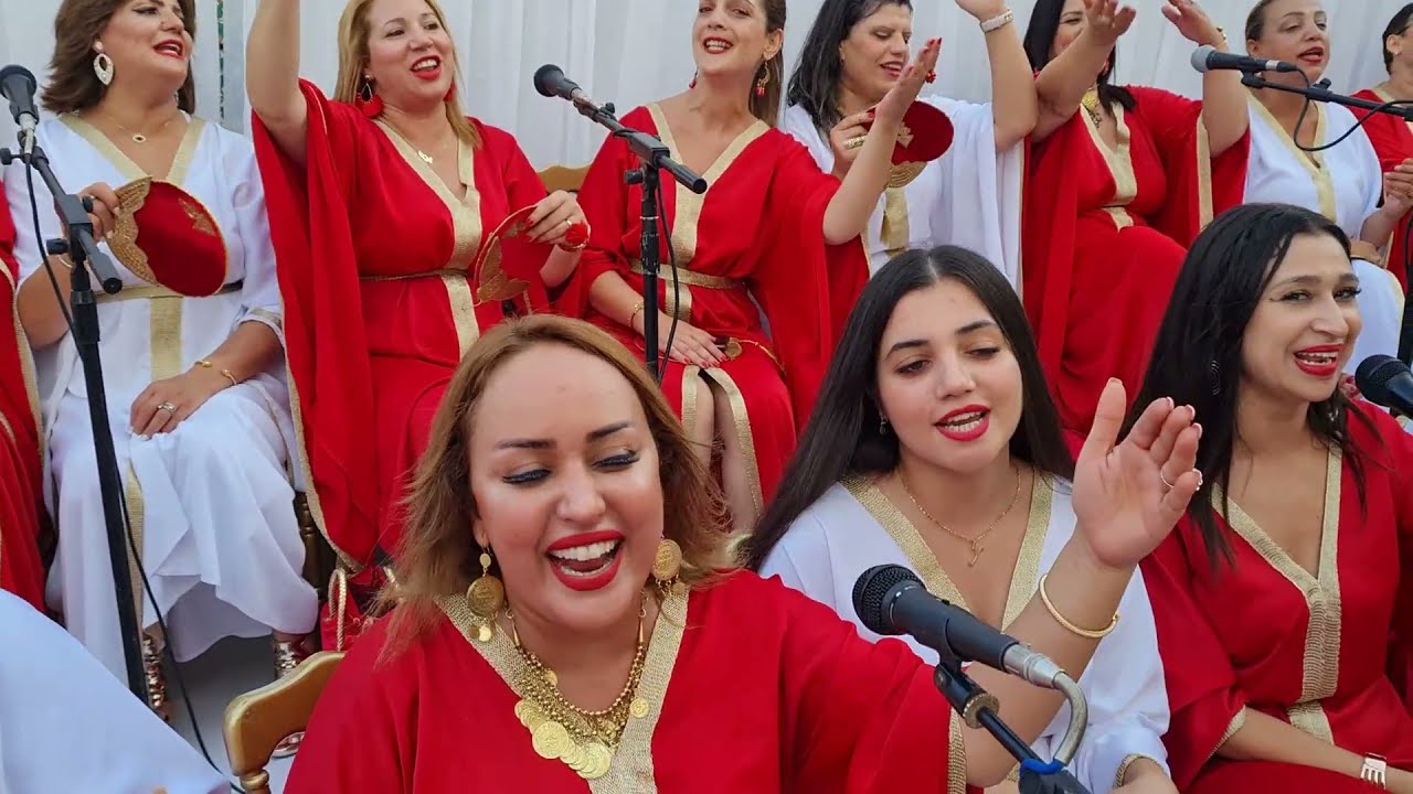 حفل حنة عروسة تونسية ساحلية 😘 أكبر فرقة نسائية بقيادة المايسترو رحمة بن عفانة 💕😘