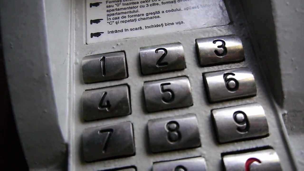 Interviu la interfon: Proteste la Universitate