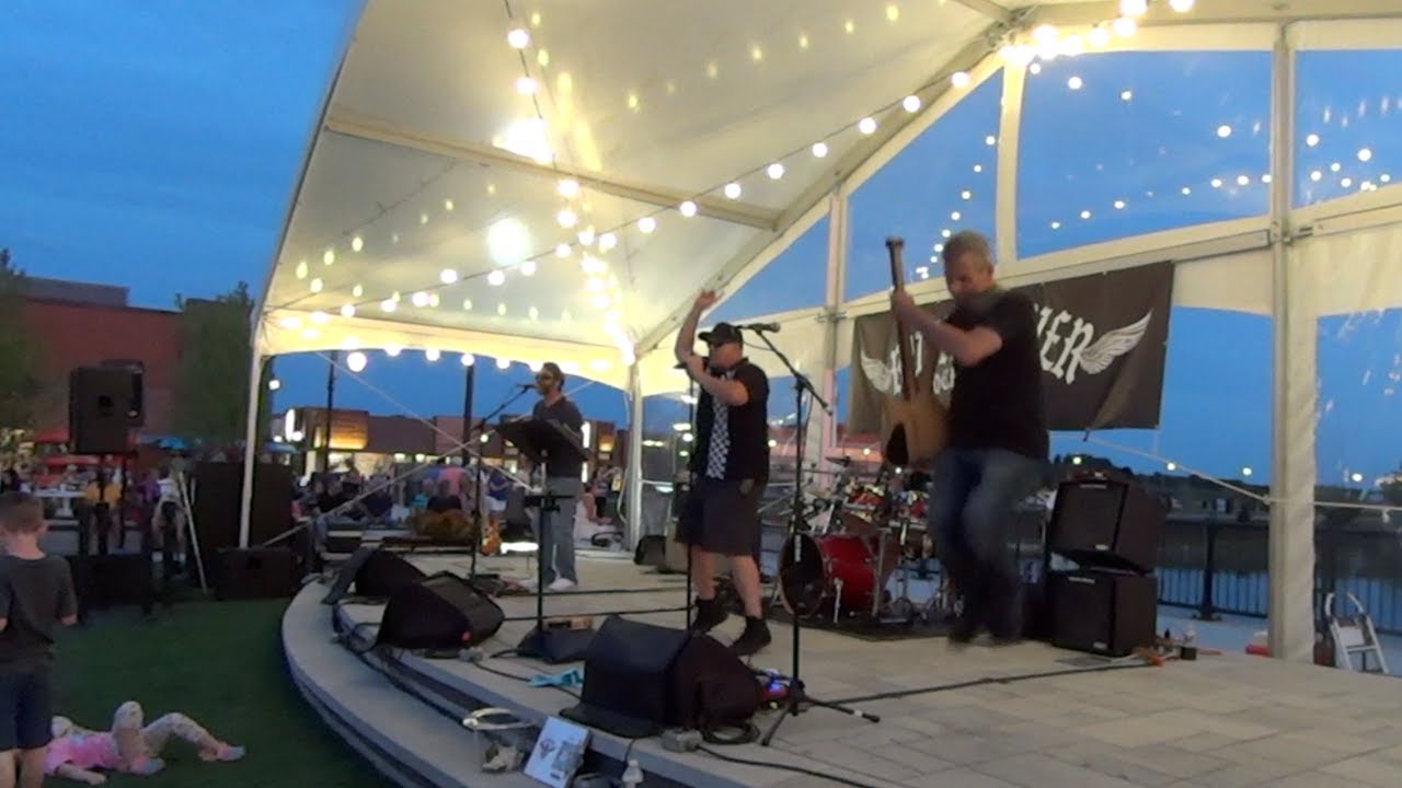 Rustfeather at the Tuscan Village, July 16, 2022