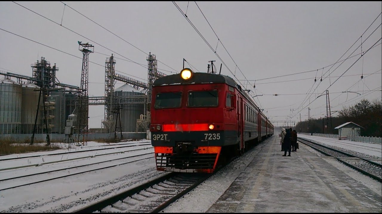 Электропоезд ЭР2Т-7235/7947 станция Чучково