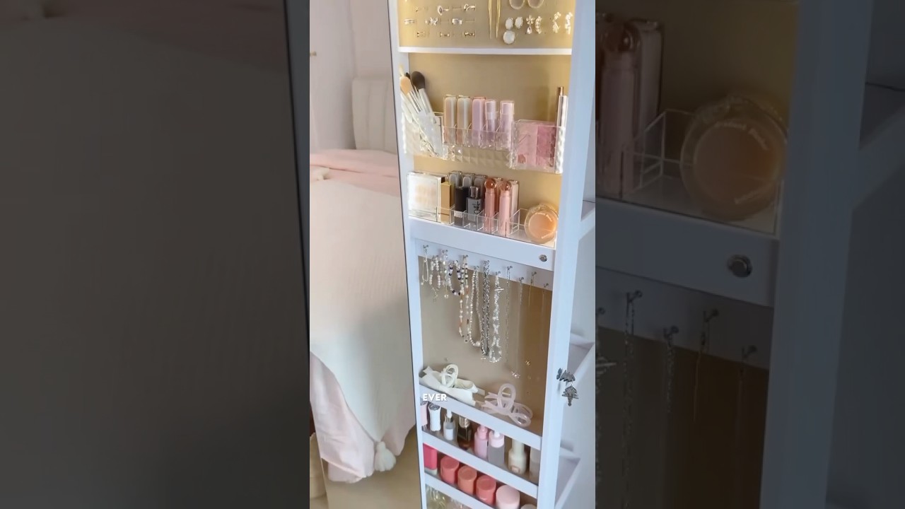 Mirror, mirror on the wall... and hidden storage for all your jewellery! 🪞✨  #mirror #makeupmirror
