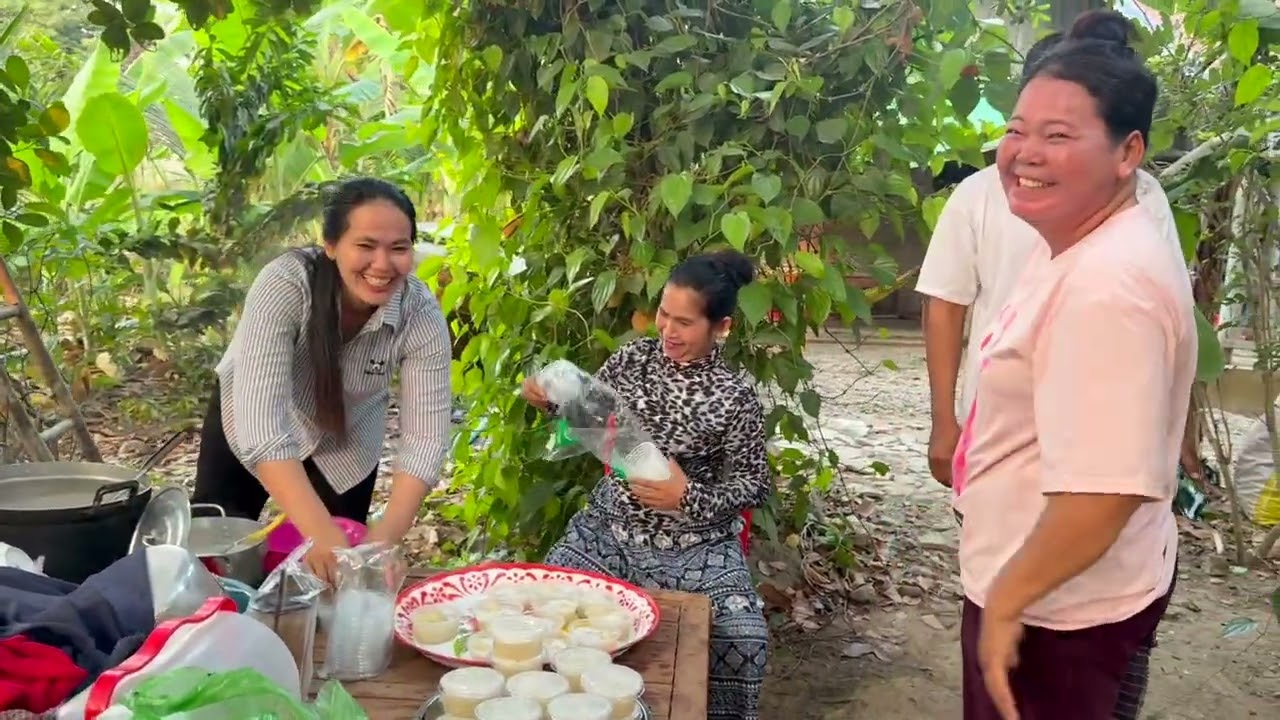 We&rsquo;re at my uncle&rsquo;s house today, prepping food to take to Wat Palang