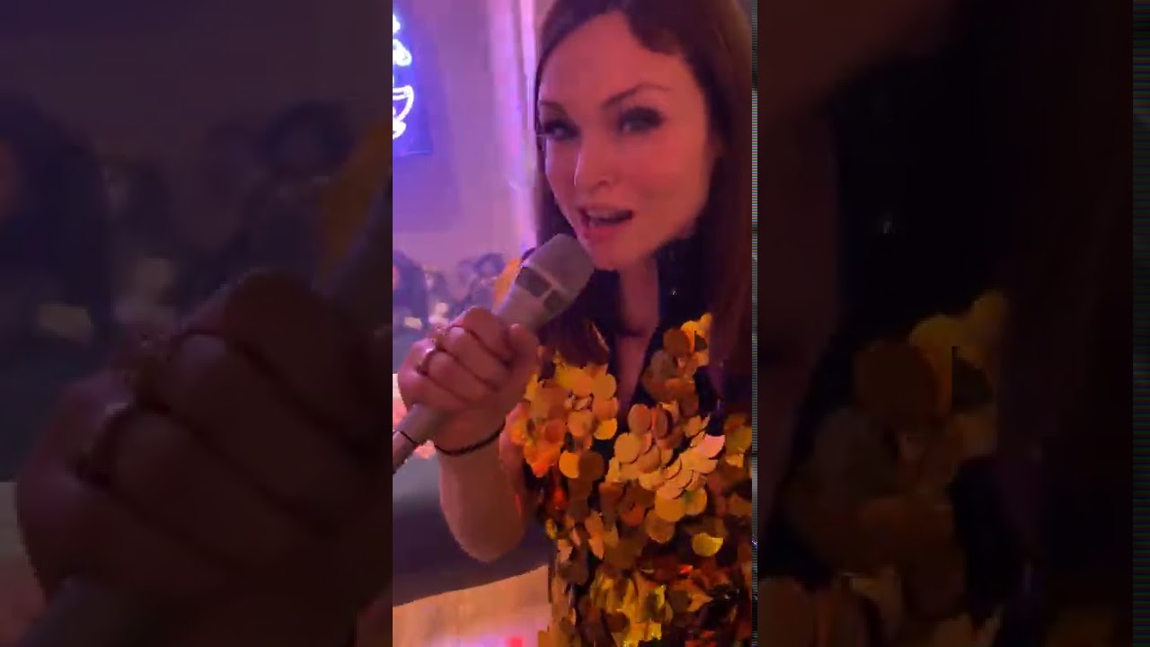 Sophie Ellis-Bextor - New Year Kitchen Disco (Live on Instagram 8/1/21)