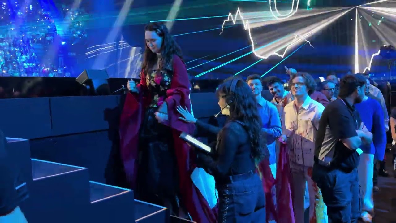 ESC 2025 Flag Parade 🇦🇹 🇱🇻 🇫🇮 🇵🇱 🇬🇷 🇨🇭🇵🇹 🇸🇪 🇸🇲