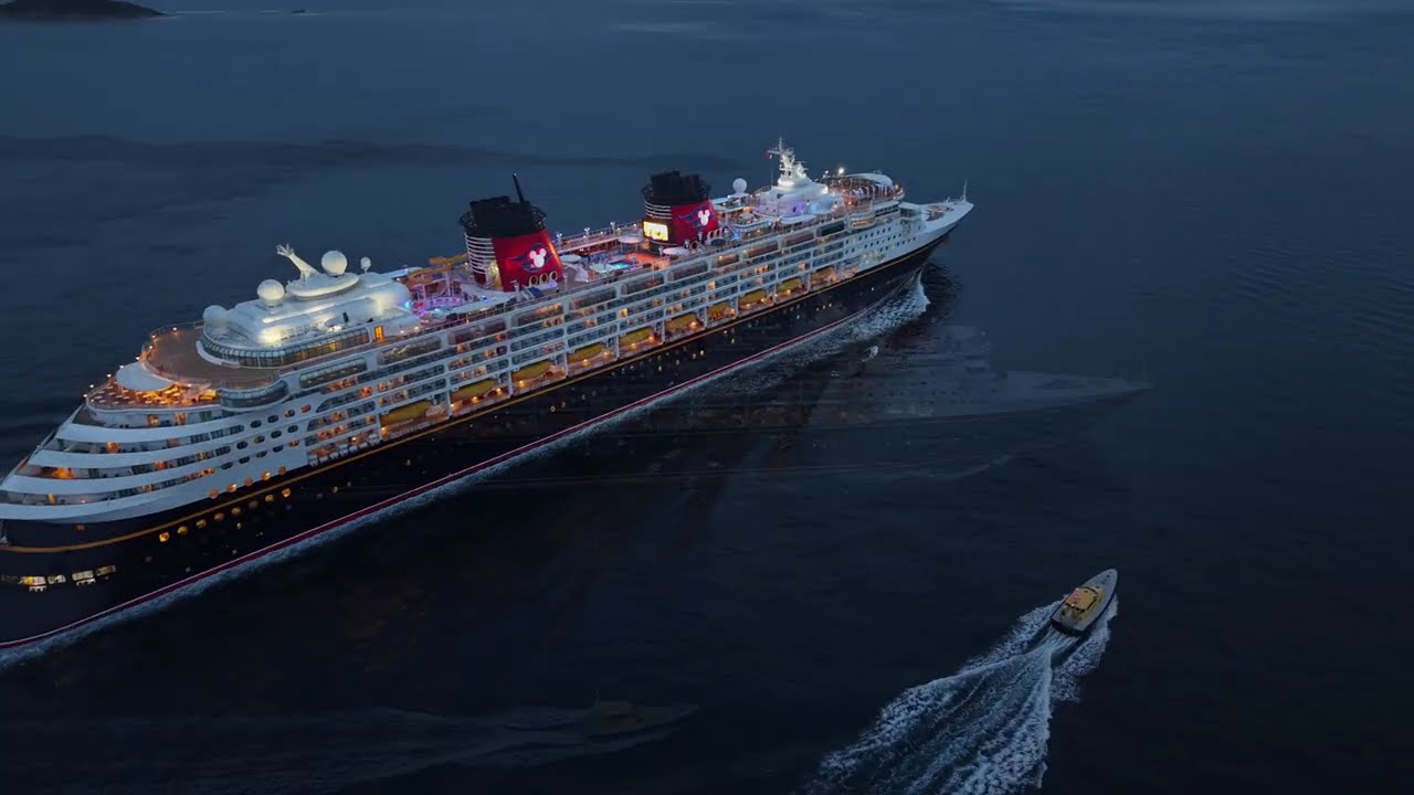 Disney Wonder leaving Port Phillip Bay, Victoria on a dark grey evening