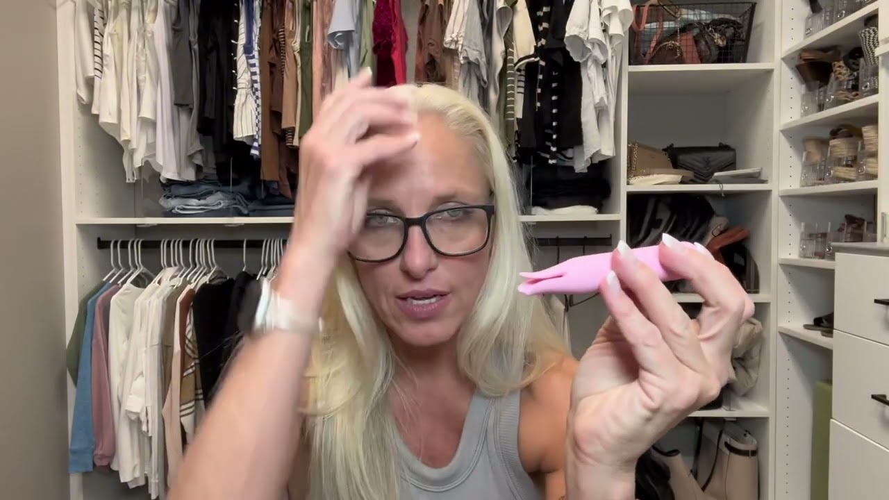 Lipstick-Sized Vibrator for Women &ndash; JOYFOCUS Mini Bullet Demo