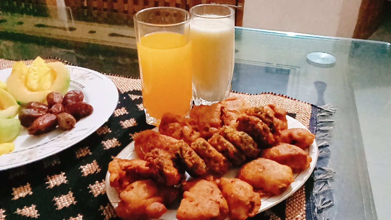 সামান্য চিকেন দিয়ে চিকেন মিনি চপ সঙ্গে ধনে পাতার বড়া, ইফতারের মুখরোচক খাবার হিসেবে খেয়ে নিন 🤍