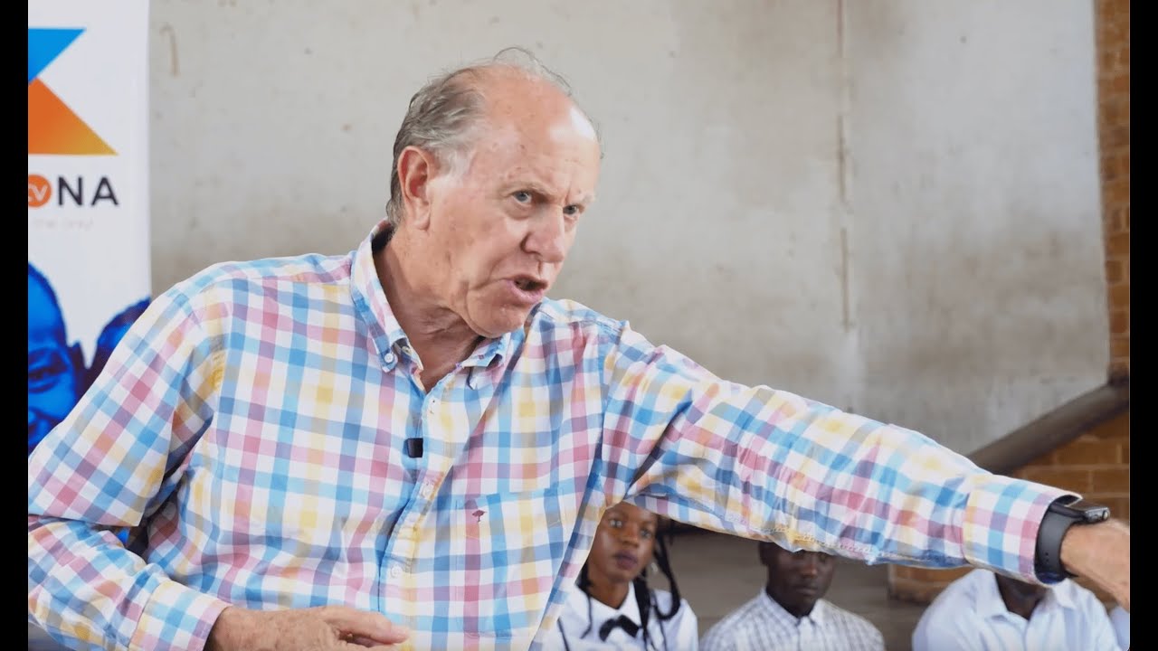 Bulawayo  Mayor David Coltart Engage with Ward 22 Residents|.