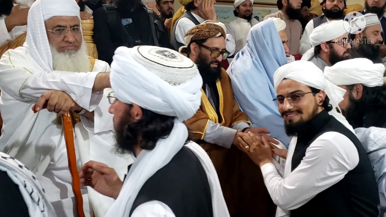 جامعہ دارالعلوم حقانیہ اکوڑہ خٹک میں دستار بندی کے کچھ جھلکیاں