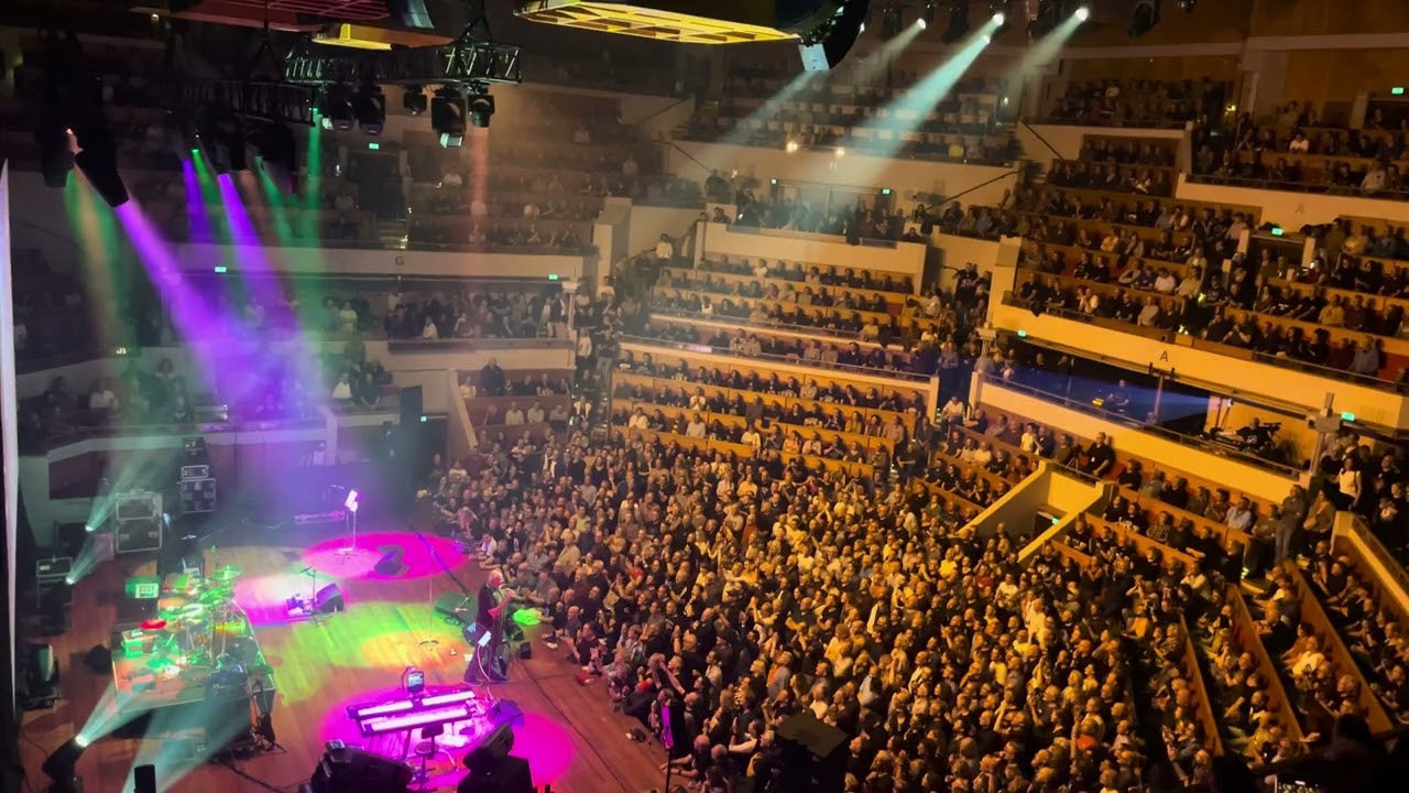 Fish (ex Marillion) Raw Meat (second half) 9 October 2024 Live at TivoliVredenburg Utrecht NL 4K