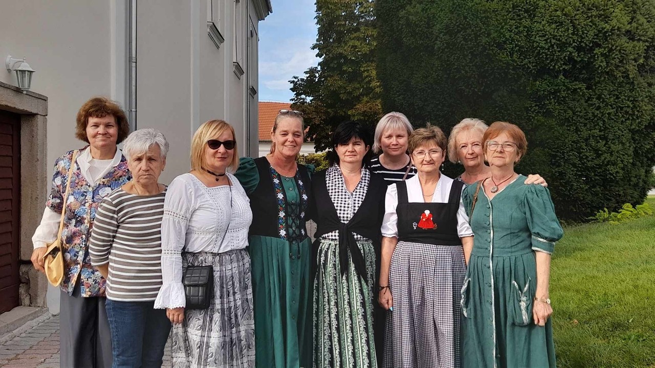 Nők Devecserért
