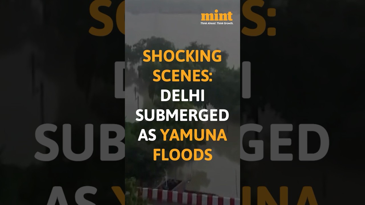 Shocking scenes from #Delhi as Yamuna river overflows, submerging streets, triggering #flood chaos