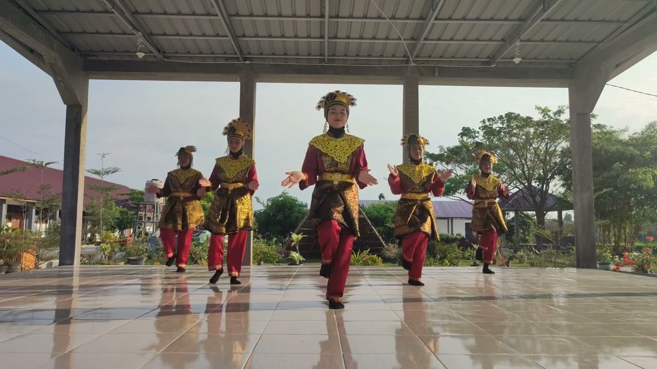 TARI KREASI ACEH - Asal Sekolah ( SMAN 2 PERCUT SEI TUAN )