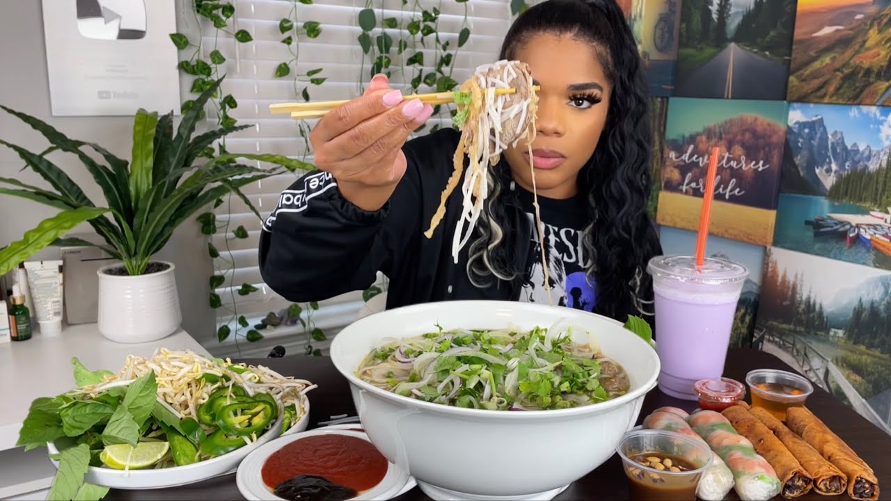First Time Eating VIETNAMESE FOOD OMG!!!