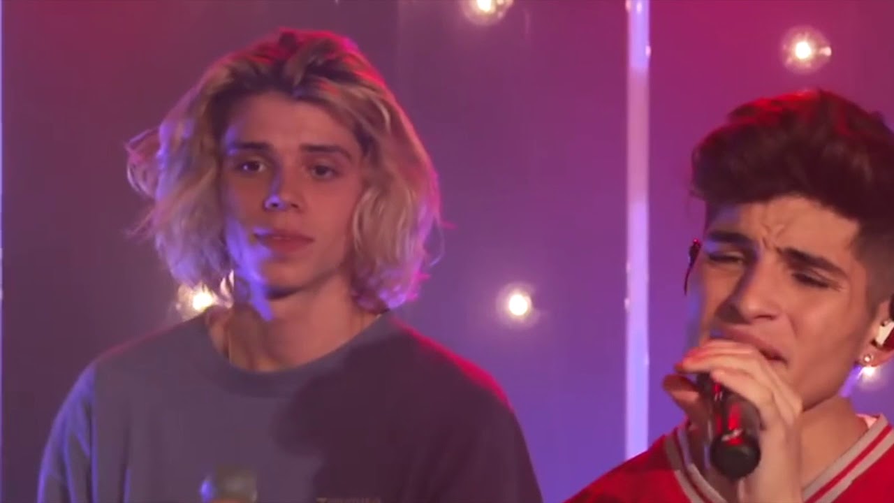 PRETTYMUCH Austin porter/romantic\