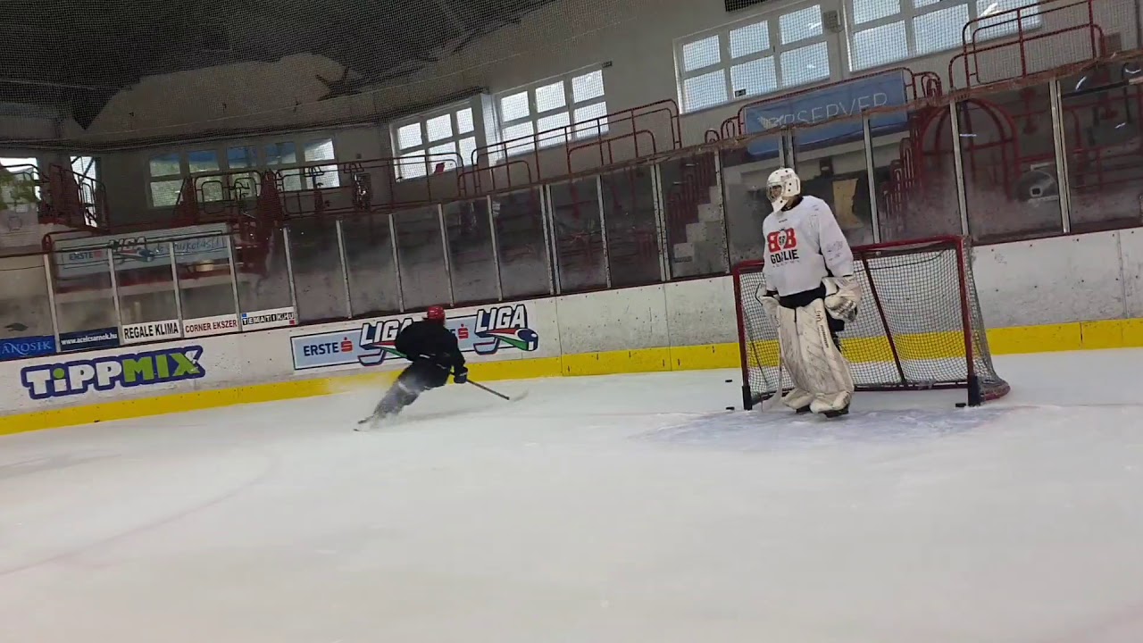 Ice hockey drill - Duna&uacute;jvaros Acelbik&aacute;k (Erste liga)