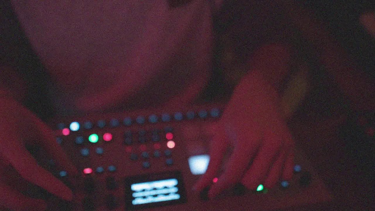 what if William Basinski would have had an Analog Rytm | generative ambient jam with sample looping