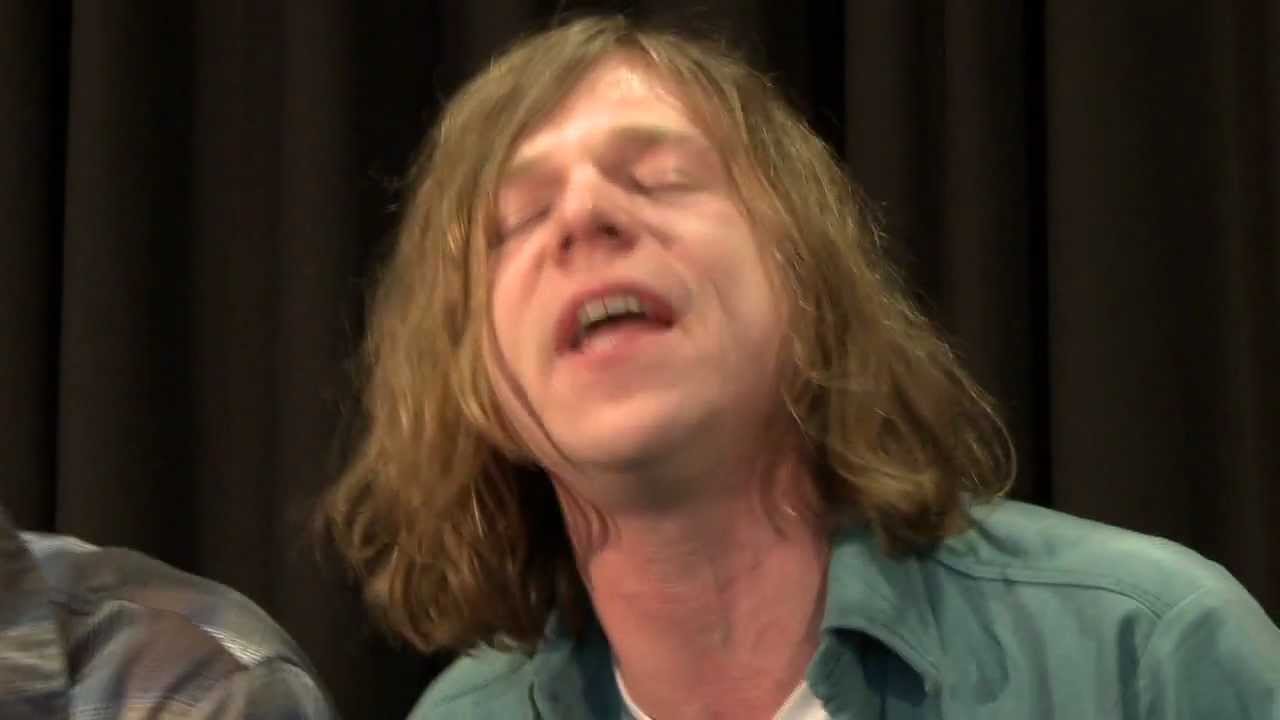 Cage The Elephant - Around My Head live - Virgin Red Room