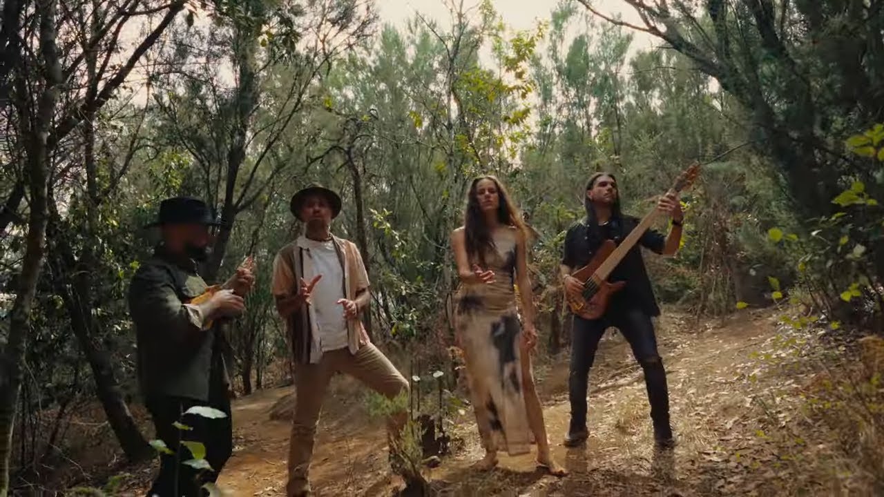 Iván Torres, Luis Morera, Julia Rodríguez, Althay Páez - Naufragando (Videoclip Oficial)