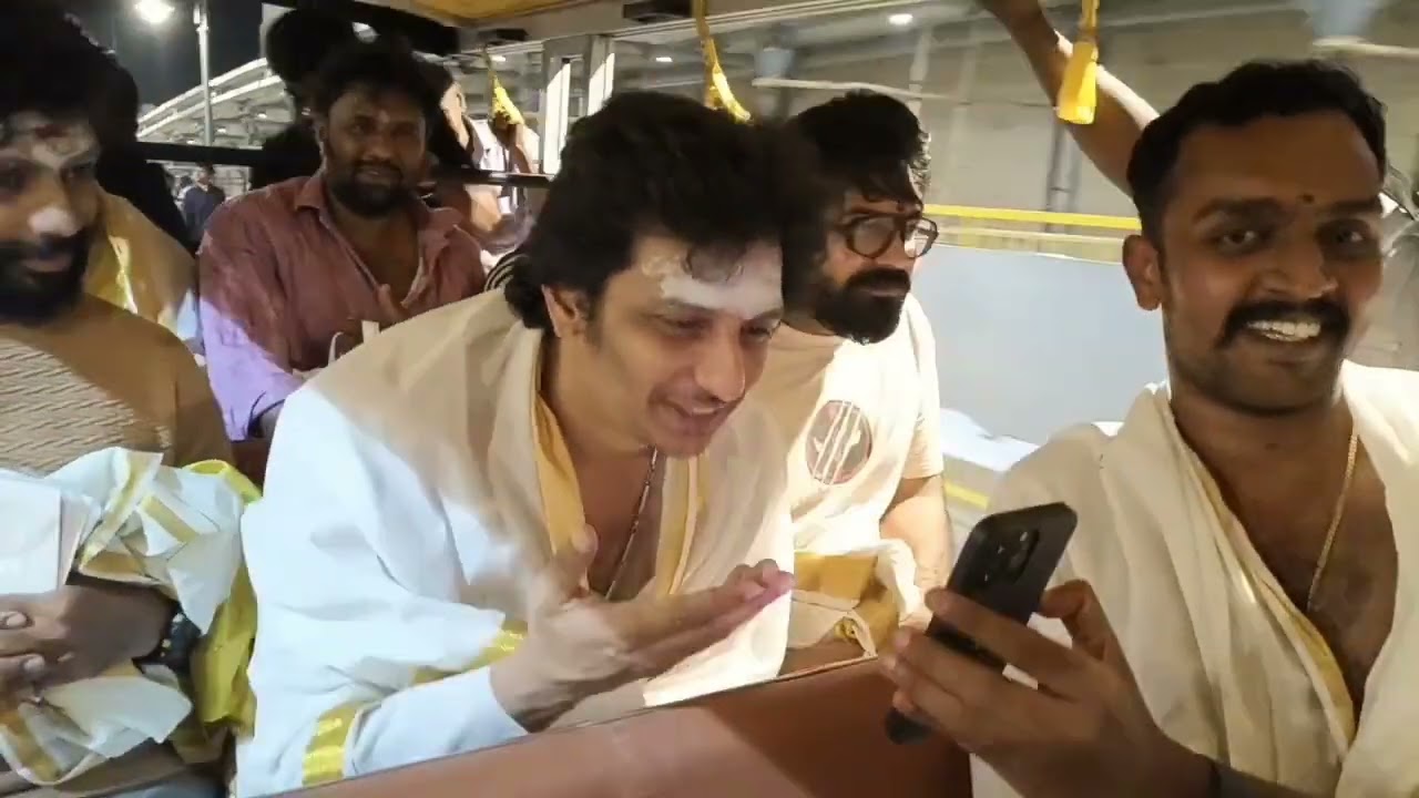 தரிசனம் செய்ய வந்த நடிகர் ஜீவா 
