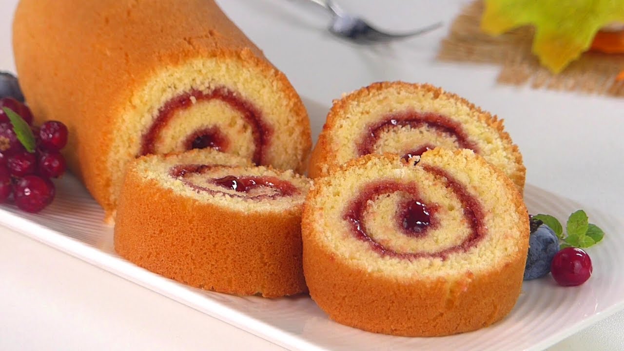 10 minutes Swiss Roll Cake without Oven | Basic swiss Jam roll cake recipe in frypan by Tiffin Box