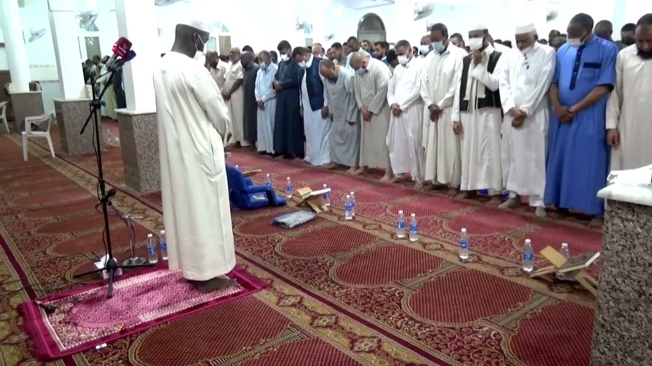 صلاة التراويح سبها بمسجد عمر المختار قراءة وصوت عبدالسميع العريبي الله يبارك(شبكه سحاب سات الارضيه)